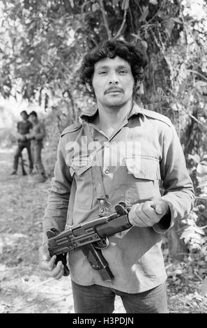 TENANCINGO,  EL SALVADOR, MARCH 1984: - Within the FPL Guerrilla's Zones of Control Some of the 1,000 guerrillas that had been gathered in preparation for a guerrilla offensive, less than 40 miles from the capital. Stock Photo