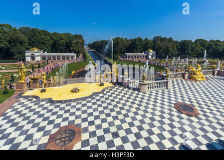 Peterhof palace in St Petersburg. Views of the main fountain and the central channel Stock Photo