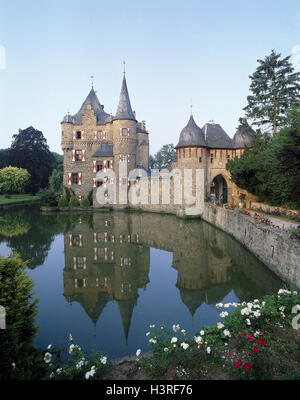 Germany, Eifel, Mechernich, castle Satzvey Rhineland-Palatinate, building, structure, architecture, castle, water castle, Satzvey, castle pond, place of interest, Stock Photo