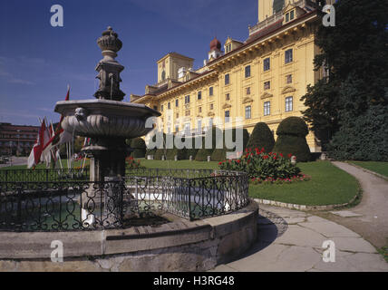 Austria, Burgenland, Eisenstadt, castle Esterhazy, well, well, building, street, heaven, flowerbed, Stock Photo