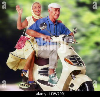 Senior citizens, couple, excursion, motor scooter, woman, wave, summers Senior, senior, senior, pensioner, pensioner, happy, agile, actively, leisure time, hobby, vacation, spin, studio, Composing, Senior couple, Vespa, go Stock Photo