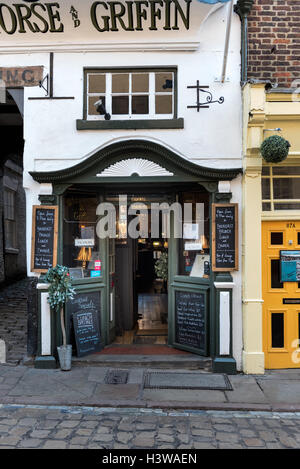 White Horse and Griffin Old Coaching Inn on Church Street at Whitby ...