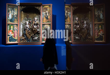 A Lady altar from the 15th century is part of the exhibition 'Holy Night - The Christmas story and its imagery' at Liebighaus in Frankfurt on the Main, Germany, 11 October 2016. The exhibition addresses the differential aspects of the Christian Christmas story. PHOTO: BORIS ROESSLER/dpa Stock Photo