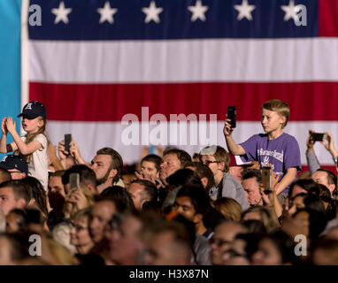 Las Vegas, Nevada, USA. 12th Oct, 2016. Hillary Clinton supporters attend a campaign rally at the Smith Center for the Performing Arts. © Brian Cahn/ZUMA Wire/Alamy Live News Stock Photo