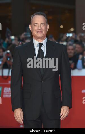 Italy, Rome, 13 October 2016 : Tom Hanks at the red carpet at the Rome Film Festival 2016    Photo Credit:  Fabio Mazzarella/Sintesi/Alamy Live News Stock Photo