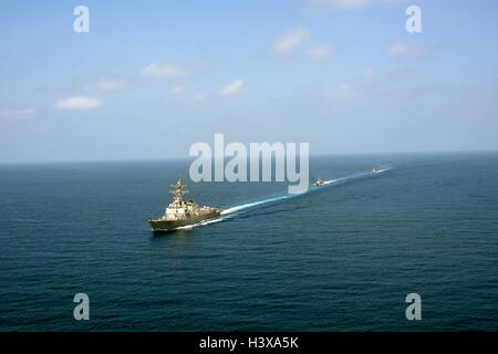 At Sea. 10th Sep, 2016. The US Navy Arleigh Burke-class guided-missile destroyer USS Mason during exercises September 10, 2016 in the Arabian Sea. The Mason was fired upon by Houthi rebels while sailing off the coast of Yemen in the southern end of the Red Sea on October12, 2016. Credit:  Planetpix/Alamy Live News Stock Photo