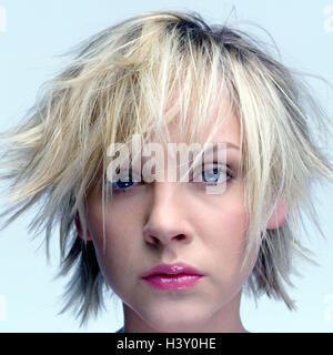 Woman, young, seriously, portrait, very close, view camera, short hair hairstyle, blond, make-up, discreetly, styling, Hairstyling, hairstyle, fashionably, trendy, fashion, trend, expression, inexpressively Stock Photo