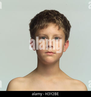 Boy, anxiously, freckles, forehead, wrinkle, portrait, model released, child, expression, carefully, attention, interrogatorily, doubtful, scepticism, fear, frightens, uncertainly, insecurity, forehead wrinkles, forehead folds, folds, freckles, to shell blotches, pigment enrichments Stock Photo