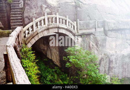 Stone bridge in Huangshan mountains, China Stock Photo