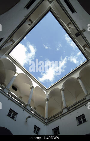 Italy, Liguria, Genoa, Palazzo Ducale, atrium, view cloudy sky, Europe, Southern, Europe, Northern Italy, region Liguria, genetic ova, town, provincial centre, city, cultural capital Europe in 2004, place of interest, Piazza Matteotti, court, inner courtyard, openly, roof orifice, perspective, from below Stock Photo