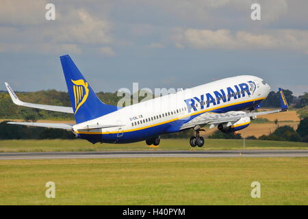 Ryanair Boeing 737-800 Next Gen EI-ENL taking off from Luton Airport, UK Stock Photo