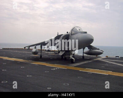 28th January 2003 Operation Enduring Freedom: a U.S. Marines Harrier jump jet on the USS Nassau, in the Persian Gulf. Stock Photo