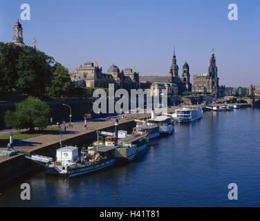 Germany, Saxony, Dresden, town view, river Elbe, landing stage, holiday ships, Europe, town, state capital, part town, townscape, place of interest, landmark, from the left Church Our Lady, academy arts, Sekundogenitur, househusband's attack, state house, court church, Augustusbrücke, building, architecture, promenade, bank promenade, ships, steamboats, radian steamboats, tourism Stock Photo