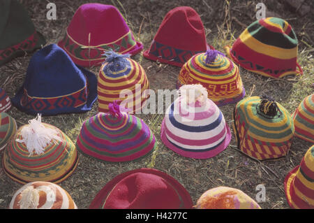 Ethiopia, Guge Mountains, Dorze strain, textiles, Africa, north-east, Africa, Ityopia, south Ethiopia, Chencha mountains, village, mountain village, Dorze strain, headgears, hats, caps, manual labour, weaved, brightly Stock Photo