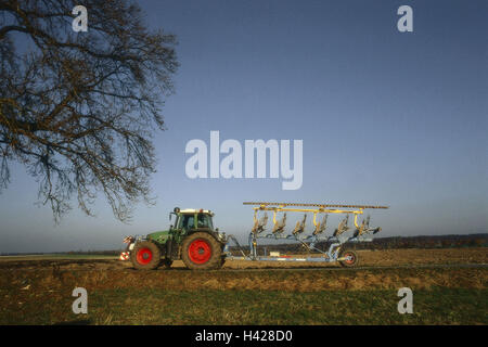 Field, farmer, tractor, work,  on the side,   Farmers, tractors, plow, works, orders, plows, processes, field work, agrarian economy, agriculture, field economy, agriculture, ground utilization, Stock Photo