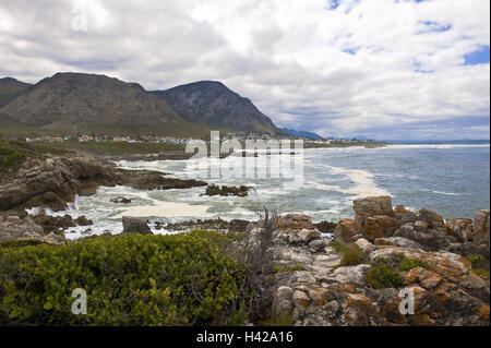 South, Africa, west cape, mountain Over, walker Bay, coastal scenery, Hermanus, sea, Africa, the Cape Province, cape peninsula, scenery, coast, town, coastal town, mountains, rocks, ocean, wine region, wine-growing area, Winelands, tourism, destination, holiday destination, surf, nobody, cloudy sky, Stock Photo