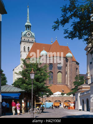 Germany, Bavaria, Munich, Viktualienmarkt, church St. Peter, tower, old Peter Europa, Upper Bavaria, state capital, town, city, part town, city centre, building, church, the oldest parish church the town, 11. Cent., architecture, structure, place of inter Stock Photo
