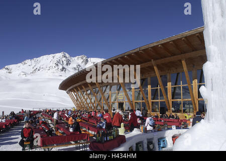 Austria, Tyrol, Serfaus, skiing area, mountain restaurant, Masner, terrace, guests, no model release, alps, mountains, season, winter, snow, snow-covered, winter sports area, winter sports, skiing area, tourism, tourism, person, outside, restaurant, ski hut, building, architecture, Masnerkopf, skier, wooden construction, break, rest, stop, Stock Photo