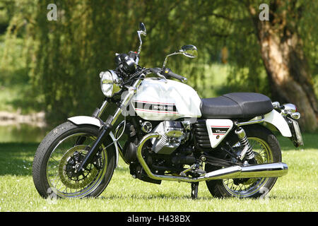 custom moto guzzi v7 classic