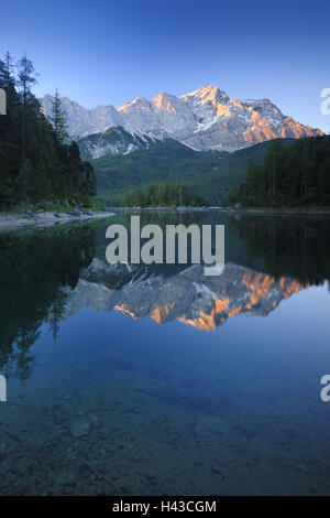 Germany, Bavaria, Upper Bavaria, Garmisch-Partenkirchen, Eibsee, Zugspitze, Stock Photo