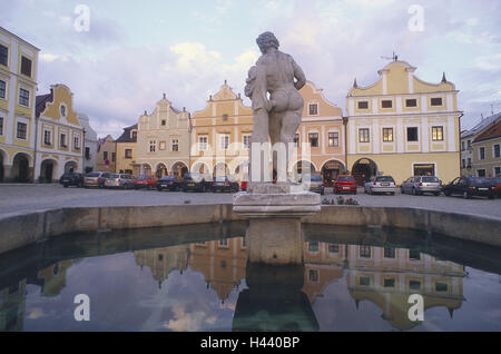 Czechia, Südmähren, Telc, Old Town, house line, well, statue, town, Old Town, part town, building, houses, facades, street, cars, park, water, mirroring, well figure, figure, residential houses, UNESCO-world cultural heritage, monument, Stock Photo