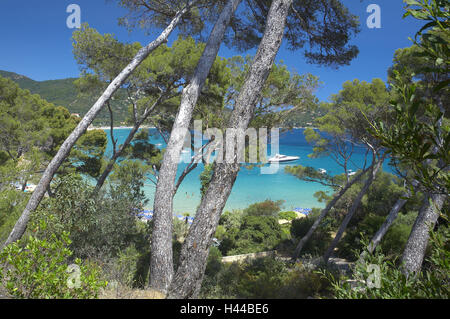 France, Cote d'Azur, pest de la Fossette, bay, sea, boots, Stock Photo