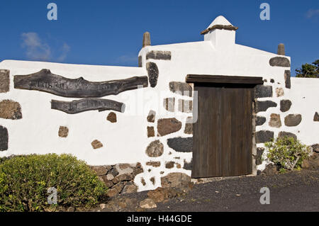 Spain, Canary islands, Lanzarote, Tiagua, Museo Agricola El Patio, gate, Stock Photo