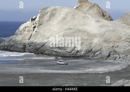 Rally Dakar 2010, Mercedes R class, Escort vehicle, Pacific coast, 7th stage, Stock Photo