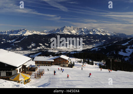 Austria, Salzburg country, skiing area Flachauwinkel, Flachau, ski hut, Dachsteingebirge, skiers, Stock Photo