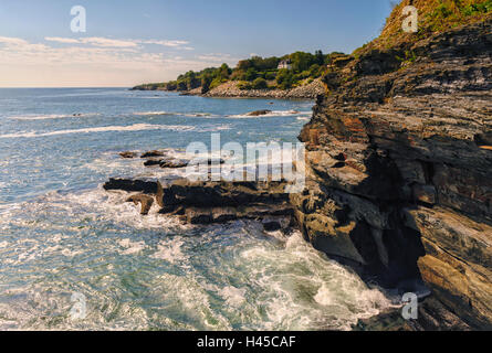 Cliff Walk along the sea Newport RI Rhode Island in September late summer early fall autumn New England scenic landscape seascape a romantic vacation Stock Photo