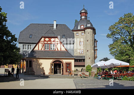 Germany, Hessen, the Rhinegau, Vinothek, outside, Rhine Hessians, wine-growing area, vineyard, viticulture, wine-growing area, wine sales, sales, wine, building, person, residential tower, tower, castle court, Stock Photo