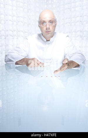 Laboratory, scientist, tablets, present, research, science, pharmacology, medicine, person, man, researcher, laboratory assistant, pharmacologist, chemist, doctor, glatzköpfig, bald head, safety glasses, table, sit, show drugs, examination, analysis, result, result the research, offer, seriously, proudly, peel, Peter's peel, conception, portrait, inside, colour mood, colour white, Stock Photo