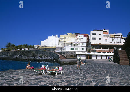 Spain, Canary islands, Tenerife, harbour, tourist, Alcala, vacationer, harbour pontoon, the Canaries, harbour mole, hungry for sun, vacationers, people, restaurant, building, outside, houses, palm avenue, fishing place, romantically, tranquilly, heaven, b Stock Photo