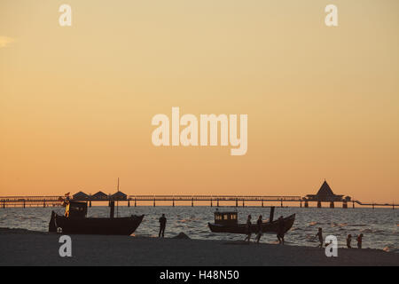 Germany, Mecklenburg-Western Pomerania, Usedom Island, fishing boats in Ahlbeck (village)-beach overlooking the Heringsdorf pier, Stock Photo