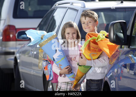 Children, school way, cars, stand, security, outside, school bags, school bag, Stock Photo