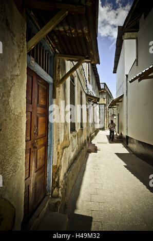 Tanzania, Zanzibar, Zanzibar City, historical centre Stone Town, youths ...