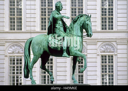 Austria, Vienna, space Josefs, bleed monument emperor Josef II in front of the national library, Stock Photo