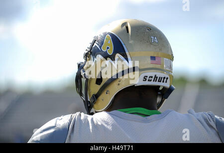 Tampa, Florida, USA. 13th Oct, 2016. CHRIS URSO | Times.Philip Jackson III, 17, a senior at Alonso High School is seen during practice Thursday, Oct. 13, 2016 in Tampa. © Chris Urso/Tampa Bay Times/ZUMA Wire/Alamy Live News Stock Photo