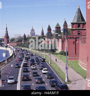Russia, Moscow, street, traffic, Kremlin, two-lane, three-lane, footpath, pedestrian, passer-by, person, tourist, building, tower, town view, Stock Photo