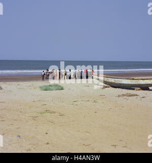 Senegal, to bass Casamance, Cap Skirring, beach, fisherman, boots, sea, Africa, West, Africa, lower Casamance, coast, coastal scenery, sandy beach, Sand, shore, Pirogen, fishing boats, networks, fishing nets, people, men, Senegaleses, dark-skinned, vacationer, tourist, together, carry, fishing, horizon, width, distance, Stock Photo