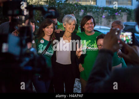 San Fransisco, United States. 06th Oct, 2016. Green Party rally in Oakland, California. © Michael Nigro/Pacific Press/Alamy Live News Stock Photo