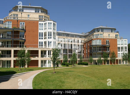 The luxury residential development at 552 Kings Road, Chelsea, London. A mix of new build and refurbished listed buildings. Stock Photo