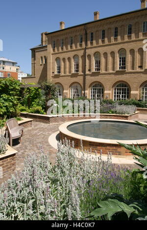 The luxury residential development at 552 Kings Road, Chelsea, London. A mix of new build and refurbished listed buildings. Stock Photo