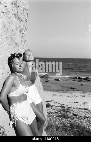 Sommerferien an der Ostsee, Deutsches Reich 1930er Jahre. Summer vacations on the Baltic Sea, Germany 1930s Stock Photo