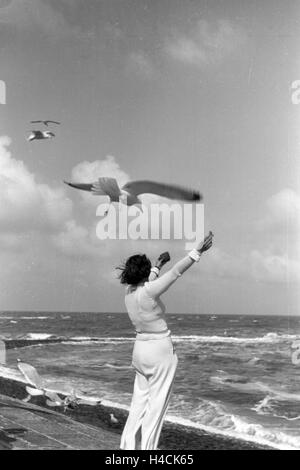 Urlaub auf Norderney, Deutsches Reich 1930er Jahre. Vacations on Norderney, Germany 1930s Stock Photo