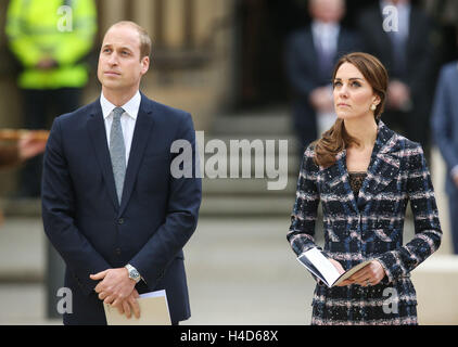 The Duke and Duchess of Cambridge at Manchester Town Hall, where they laid a wreath before seeing part of the UK government's First Wold War Centenary campaign, during a day of engagements in Manchester. Stock Photo