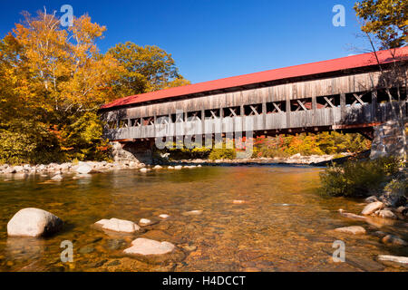 The Albany Covered Bridge over the Swift River in the White Mountain National Forest in New Hampshire, USA. Stock Photo