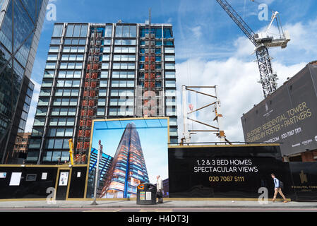 New high rise property development of new apartments under construction in the City of London, England, UK Stock Photo