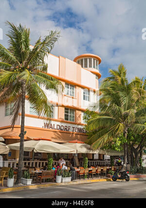 Florida, Miami Beach, Art Deco District, Ocean Avenue, Waldorf Towers Hotel, restaurant Stock Photo