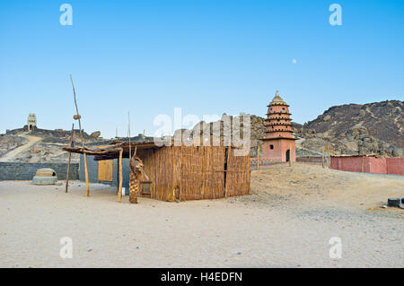 The small yard with the buildings made of bricks and straw with the tiny oven in the centre, Bedouin village, Sahara, Egypt. Stock Photo
